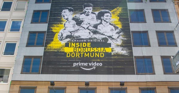 BVB provoziert mit riesigem Werbeplakat mitten in München