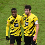 Youssoufa Moukoko und Mats Hummels