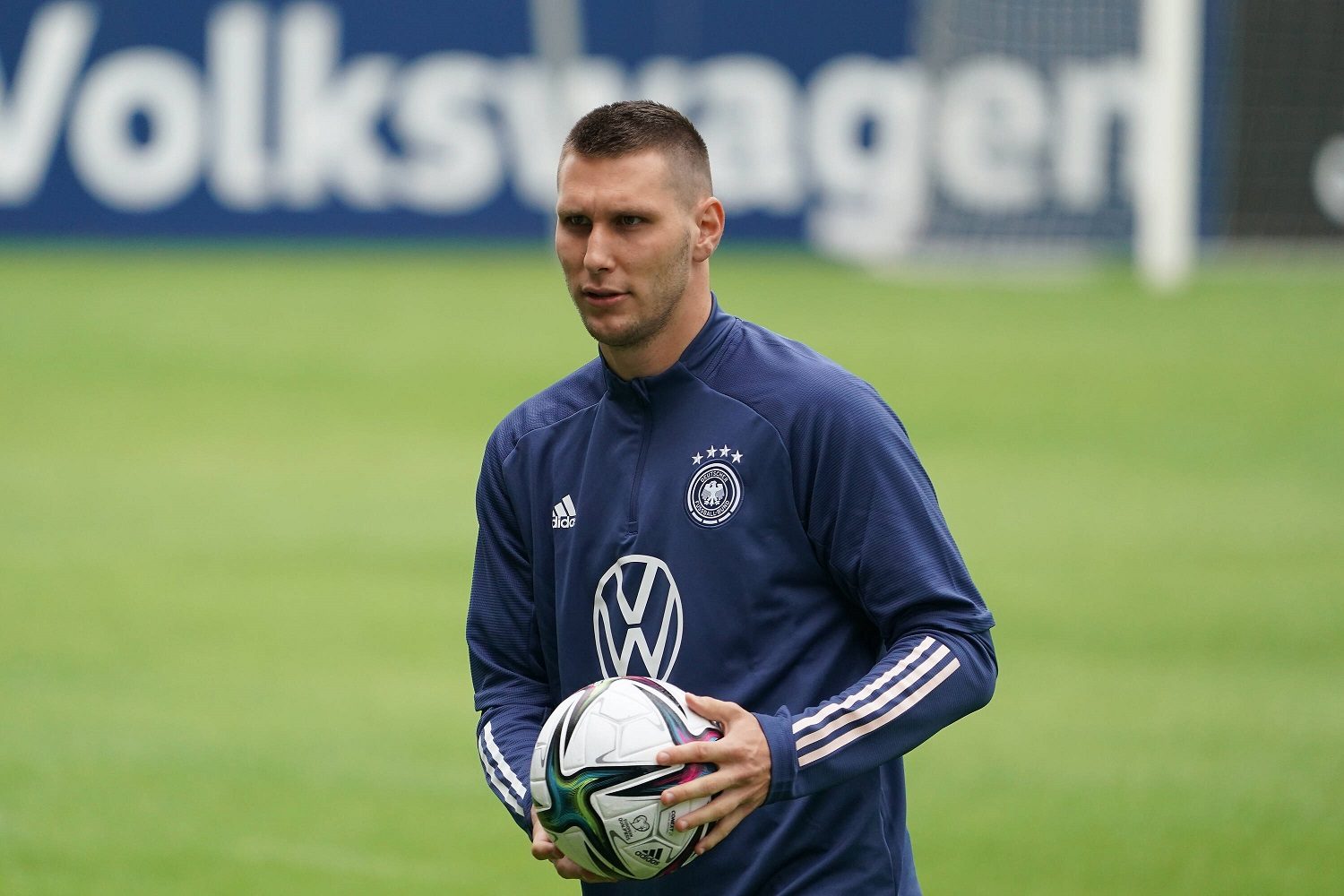 Niklas Süle