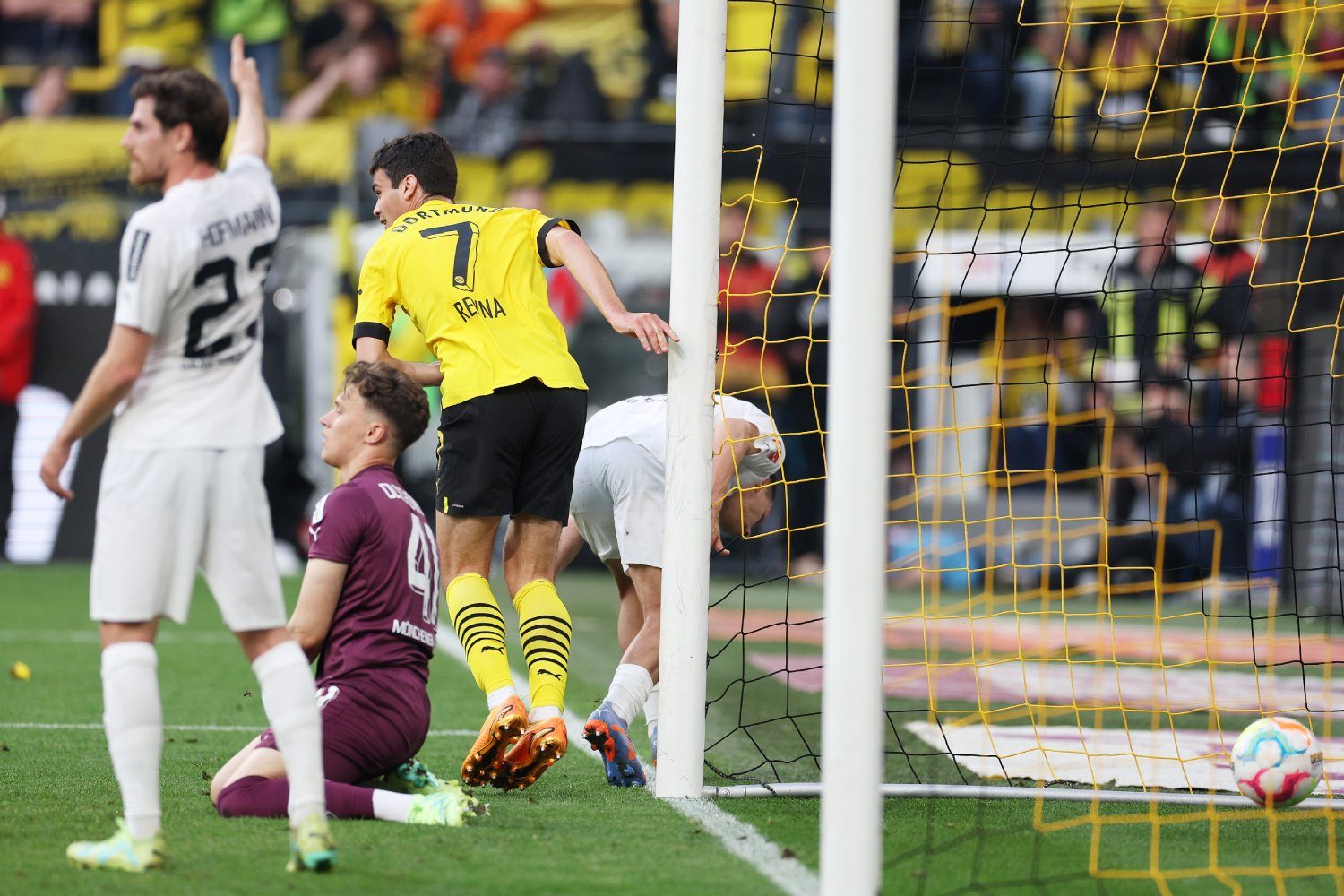 BVB - Gladbach - Stimmen