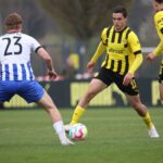 Kjell Wätjen in der A-Jugend-Bundesliga für Borussia Dortmund.