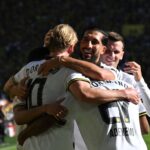 Mannschaft beim Torjubel