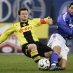 Christian Wörns im Revierderby gegen Kevin Kuranyi von Schalke 04.