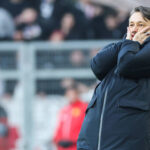 1. Bundesliga - Borussia Dortmund - VfB Stuttgart am 08.02.2025 im Signal Iduna Park in Dortmund Trainer Niko Kovac Dortmund unzufrieden, entt‰uscht, enttaeuscht, niedergeschlagen. MH