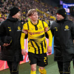 Sport Bilder des Tages 04.03.2025, UEFA Champions League, Achtelfinale, Borussia Dortmund - Lille OSC, Daniel Svensson Borussia Dortmund wird behandelt und verletzt ausgewechselt, Dortmund Signal Iduna Park NRW Deutschland xRHR-FOTO/DEx *** 04 03 2025, UEFA Champions League, round of 16, Borussia Dortmund Lille OSC, Daniel Svensson Borussia Dortmund is treated and substituted injured, Dortmund Signal Iduna Park NRW Germany xRHR PHOTO DEx Copyright: DennisxEwert/RHR-FOTOx RHR-FOTO/DE