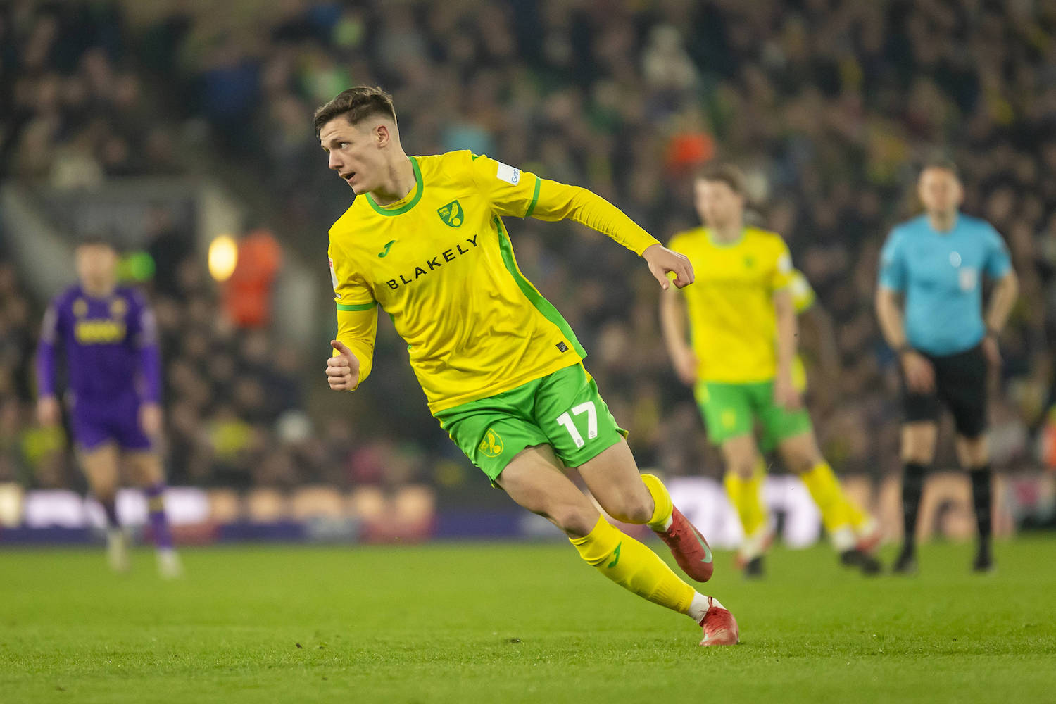 Norwich City FC v Oxford United FC - Sky Bet Championship Ante Crnac of Norwich City participates in the Sky Bet Championship match between Norwich City and Oxford United at Carrow Road in Norwich, England, on March 7, 2025. Norwich Norfolk United Kingdom PUBLICATIONxNOTxINxFRA Copyright: xMIxNewsx originalFilename:fletcher-norwichc250307_npjV9.jpg