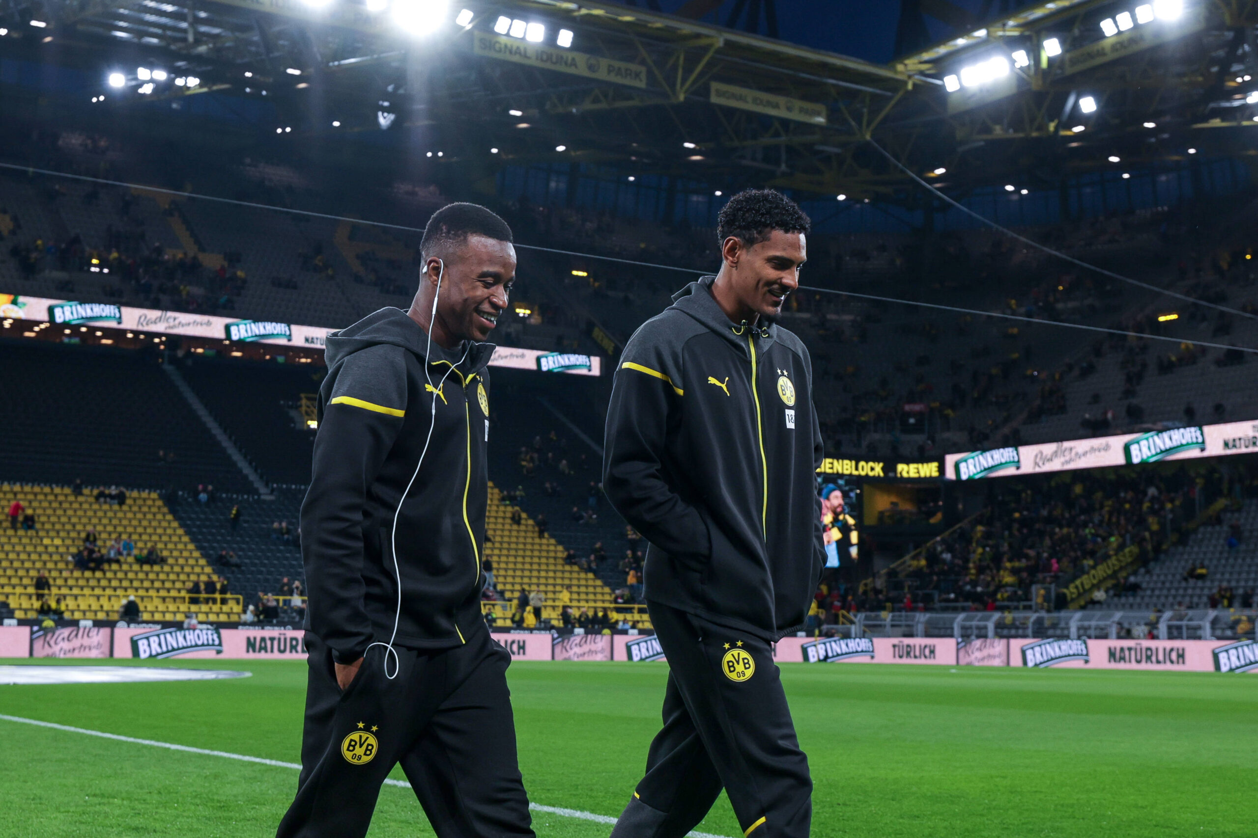 Youssoufa Moukoko und Sebastien Haller