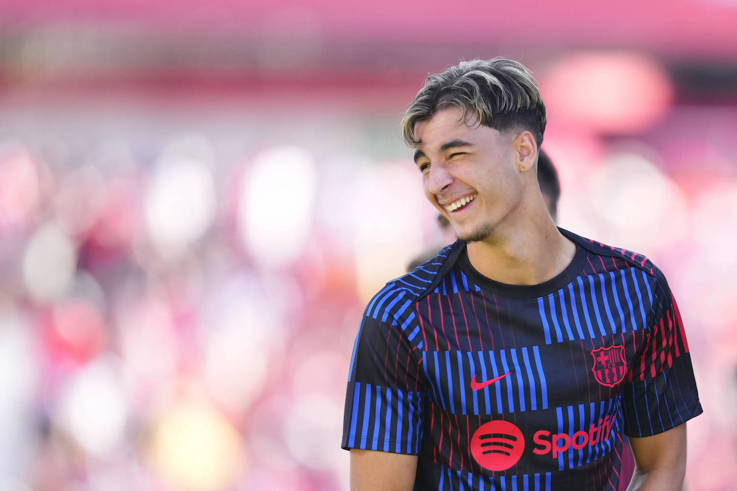 Girona FC v FC Barcelona, Barca - La Liga EA Sports Guille Fernandez central midfield of Barcelona and Spain during the warm-up before the LaLiga match between Girona FC and FC Barcelona at Montilivi Stadium on September 15, 2024 in Girona, Spain. Girona Spain PUBLICATIONxNOTxINxFRA Copyright: xJosexBretonx originalFilename:bretonhernandez-gironafc240915_npS53.jpg